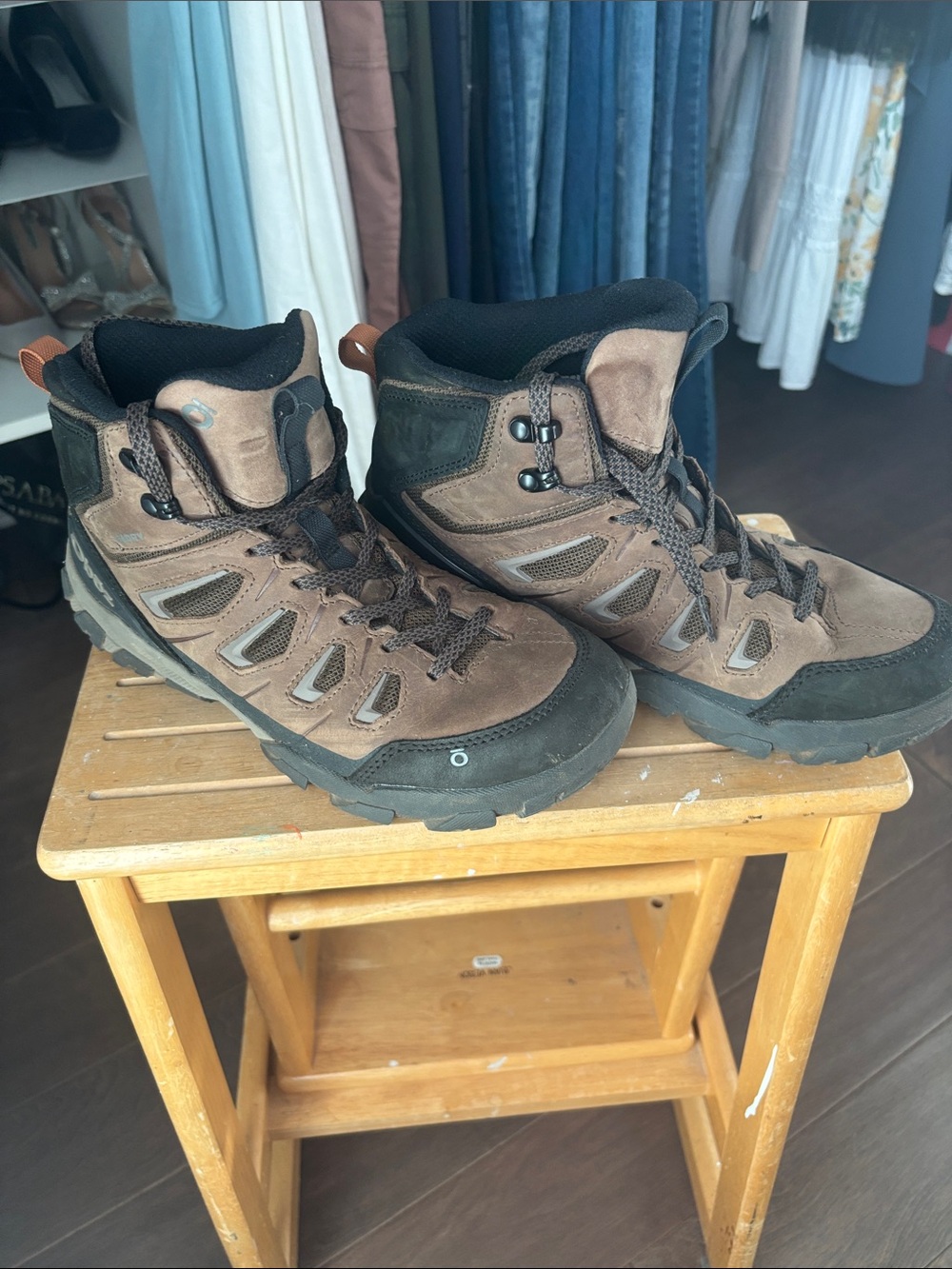 Brown Men's Mid-Height Hiking Boots with Supportive Cushioning
